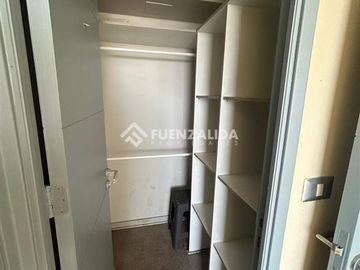 Dpto en venta de 2 dorm. Metro Macul