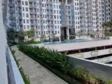 Apt. Anderson unit baru, view pool-jalan, full furnish mewah