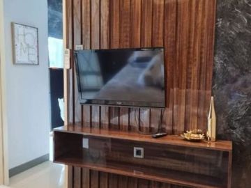Apt. Anderson unit baru, view pool-jalan, full furnish mewah
