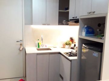 Disewa Apartemen Springlake 2BR FF Davallia Lt.8