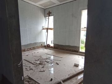 Rumah Siap Huni Bekasi Barat 2 Lantai 5 Kamar Tidur
