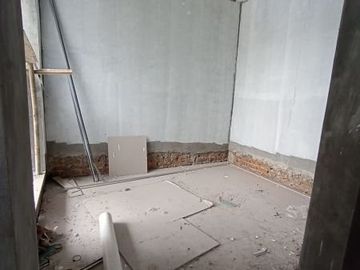 Rumah Siap Huni Bekasi Barat 2 Lantai 5 Kamar Tidur