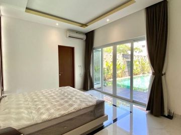 Villa Baru style Modern dekat Pantai Double Six Seminyak