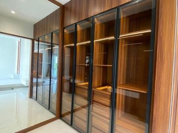 Villa Baru style Modern dekat Pantai Double Six Seminyak