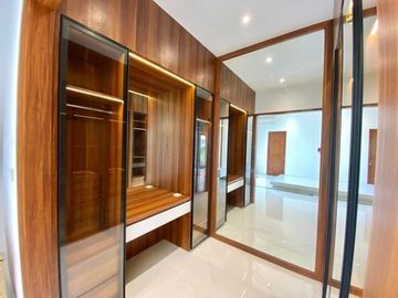 Villa Baru style Modern dekat Pantai Double Six Seminyak