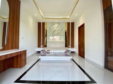 Villa Baru style Modern dekat Pantai Double Six Seminyak