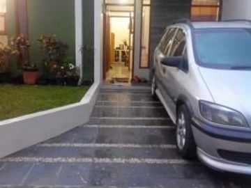 DIJUAL MURAH RUMAH ASRI DILOKASI CANTIK KOMPLEK SARIWANGI BANDUNG