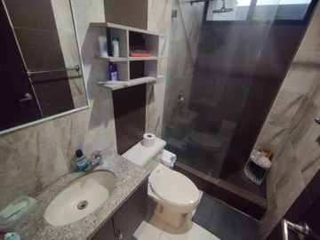 VENTA SUITE PLANTA BAJA CON PARQUEO KENNEDY