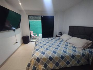 VENTA SUITE PLANTA BAJA CON PARQUEO KENNEDY