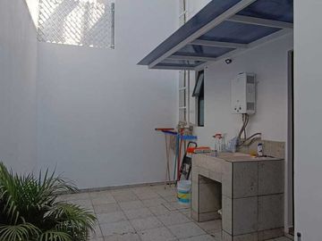 CASA NUEVA, A 5 MIN DEL CENTRO DE OAXTEPEC, Y A UNOS MIN DE TLAYACAPAN, MORELOS