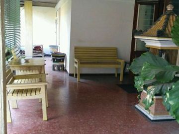 xyfir.Rumah Jalan Blambangan STRATEGIS Row 3 Mobil
