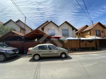 Casa en Venta en Condominio Parque Central Quilicura