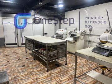 DERECHO DE LLAVES DE PANADERÍA CON FÁBRICA IMPONENTE. ÑUÑOA.
