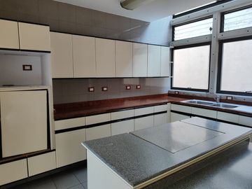 Casa en Venta zona Plaza Cristal