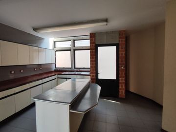 Casa en Venta zona Plaza Cristal