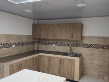 casa en venta en los cristales. Cod V21286