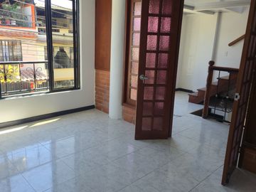 casa en venta en los cristales. Cod V21286