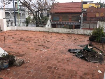 CASA LOTE PROPIO P/3 FAMILIAS C/GARAGE CUBIERTO LAUTARO AL 900