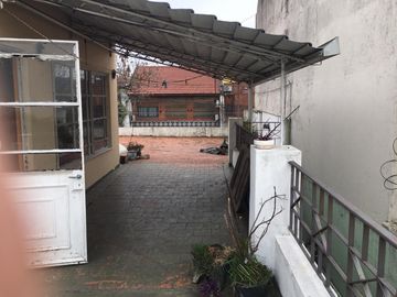 CASA LOTE PROPIO P/3 FAMILIAS C/GARAGE CUBIERTO LAUTARO AL 900