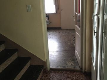 CASA LOTE PROPIO P/3 FAMILIAS C/GARAGE CUBIERTO LAUTARO AL 900