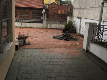 CASA LOTE PROPIO P/3 FAMILIAS C/GARAGE CUBIERTO LAUTARO AL 900
