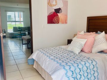 Casa con Alberca en condominio