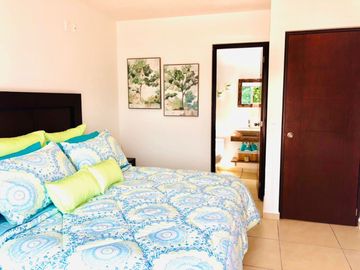 Casa con Alberca en condominio