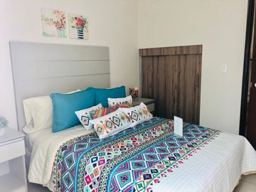 Casa con Alberca en condominio