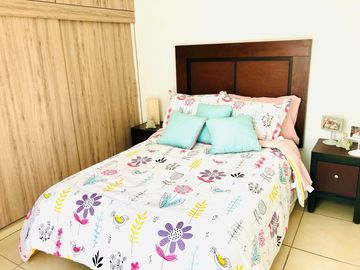 Casa con Alberca en condominio