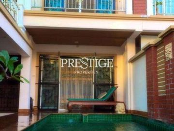 Townhouse Pratamnak – 3 Bed 4 Bath in Pratamnak PC3022