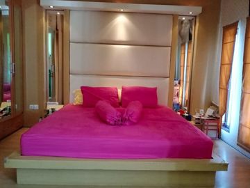 Dijual Rumah Bangunan 2 Lantai di Jl. Nginden Intan Timur, Surabaya