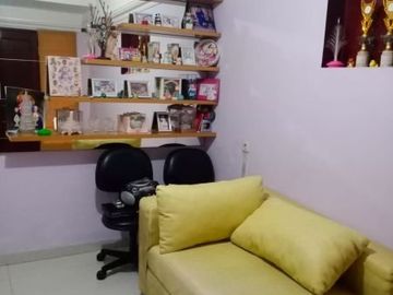 Dijual Rumah Bangunan 2 Lantai di Jl. Nginden Intan Timur, Surabaya