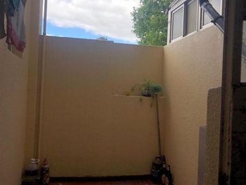 Excelente depto 3 amb con doble patio