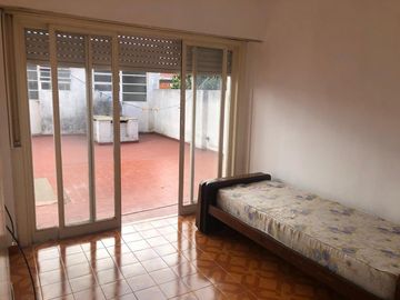 Excelente depto 3 amb con doble patio