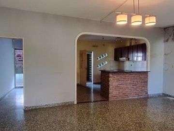 Casa PH en venta en Victoria