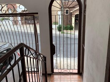 Venta Casa Pedregal La Silla, Zona Sur de Mty