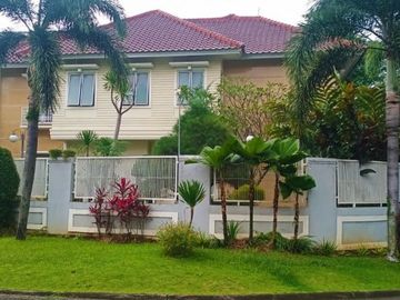 Rumah mewah swimmingpool posisi hook Sentul City bogor
