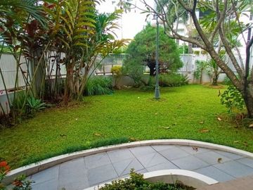 Rumah mewah swimmingpool posisi hook Sentul City bogor