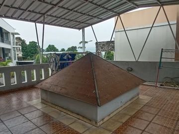 Rumah mewah swimmingpool posisi hook Sentul City bogor