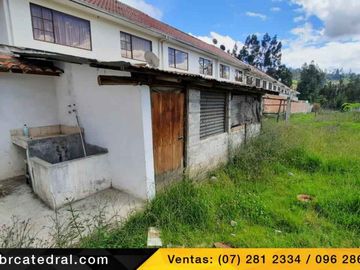 Casa de venta en Via Patamarca – código:18026