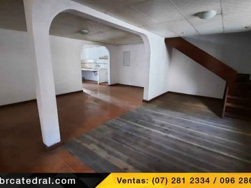 Casa de venta en Via Patamarca – código:18026