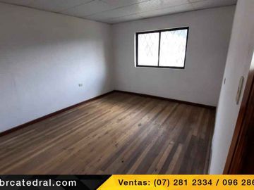 Casa de venta en Via Patamarca – código:18026