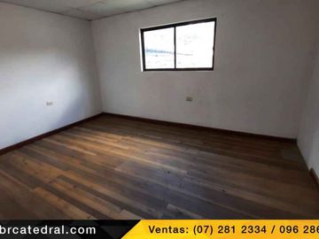 Casa de venta en Via Patamarca – código:18026