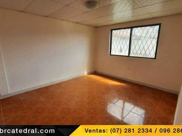 Casa de venta en Via Patamarca – código:18026
