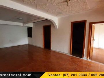 Casa de venta en Via Patamarca – código:18026