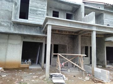 hunian 2 lantai siap huni harga hemat sesuai dengan dompet