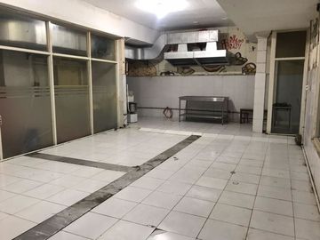 Rumah Dijual Rumah SHM Lokasi di Jl. Rungkut Asri Utara, Surabaya