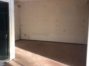 Rumah Dijual Rumah SHM Lokasi di Jl. Rungkut Asri Utara, Surabaya