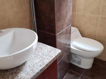 Oficina por Estrenar de Venta, En Cuenca Sector Av. de las Américas