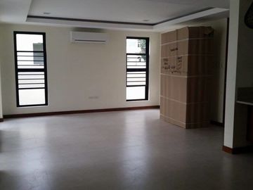 House and Lot for Rent with Three Bedrooms and Pool in Frie